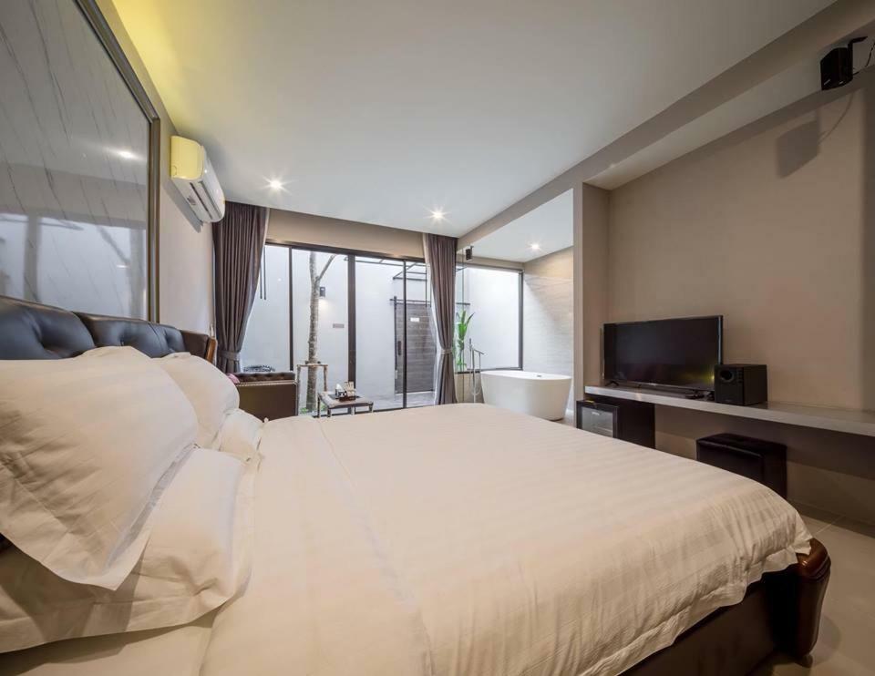 The Valen Resort Bangkok Buitenkant foto